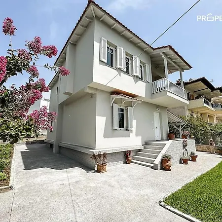 Villa The φ