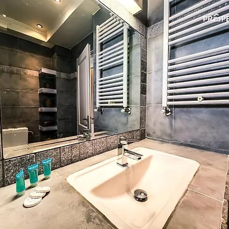 Villa The φ