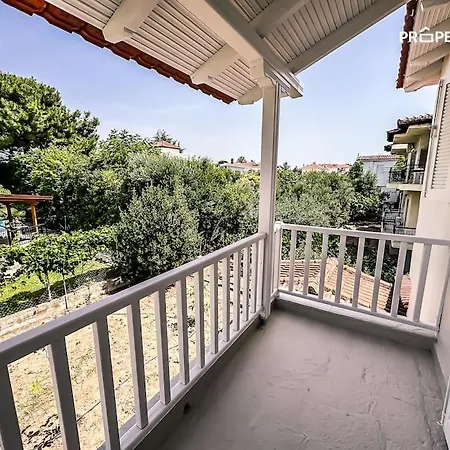 The φ Villa *