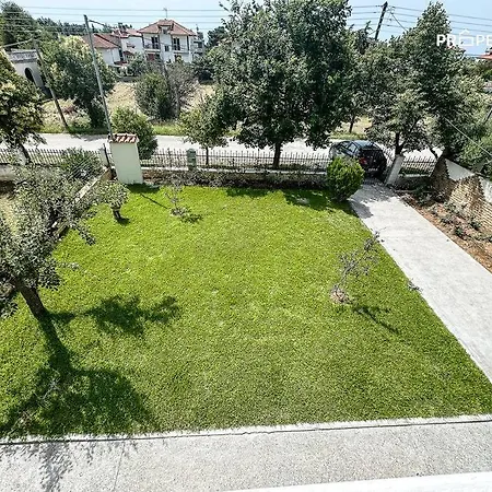 Villa The φ